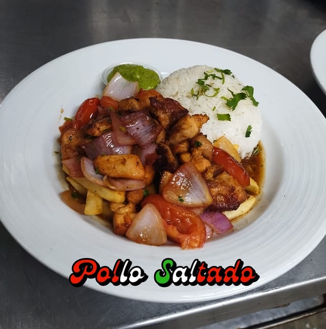 Pollo Saltado.