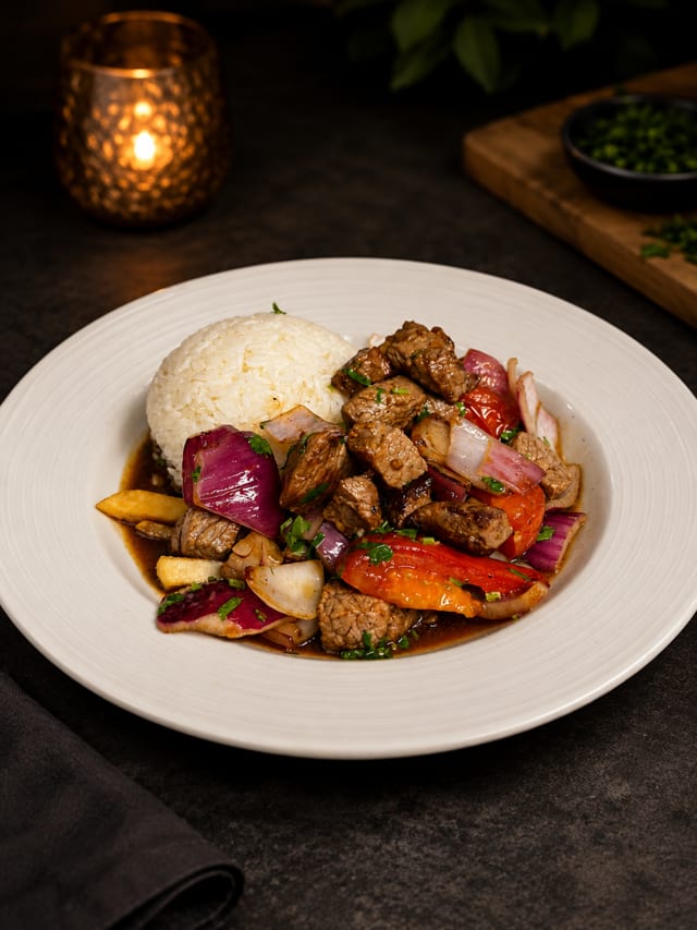 Lomo Saltado.