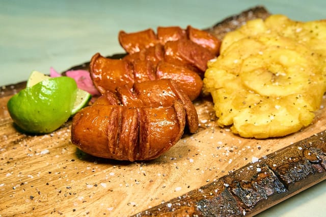 Linguica Plate.