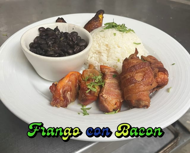 Frango con Bacon Plate.