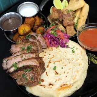 Pupusa Steak Platter
